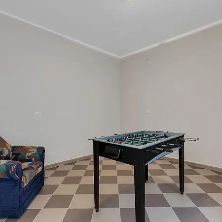 Ivo - With Pool